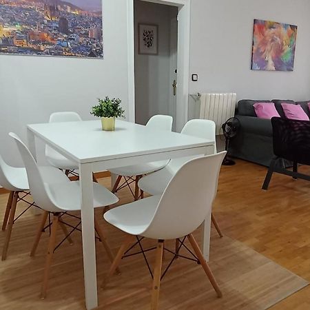 Апартаменти Sant Jordi Pisos - Dos De Maig Барселона Екстер'єр фото